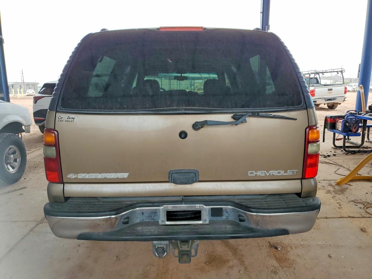 Chevrolet Suburban C1500