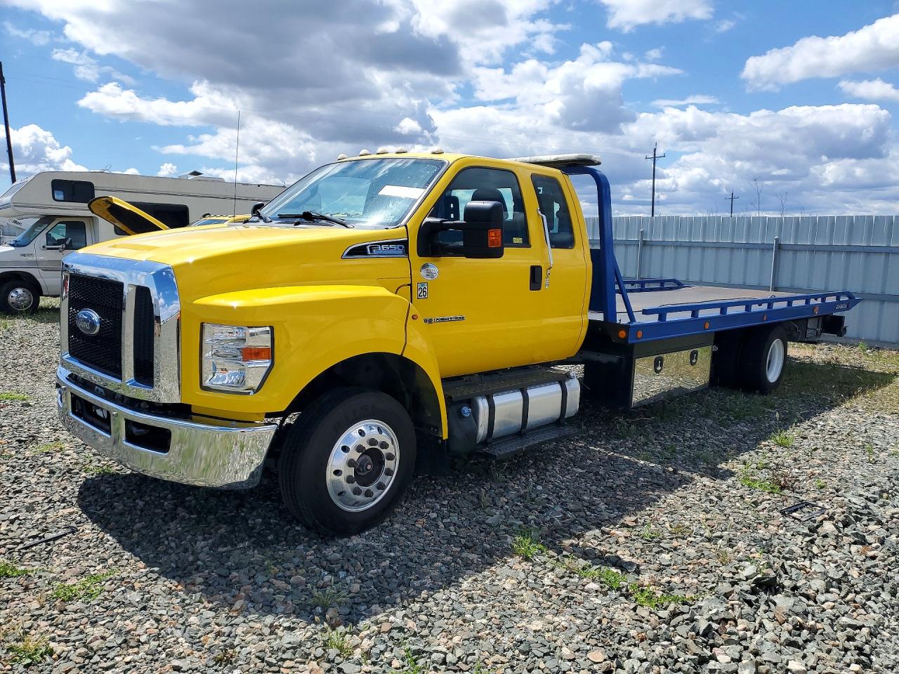Salvage Ford F-650 Image