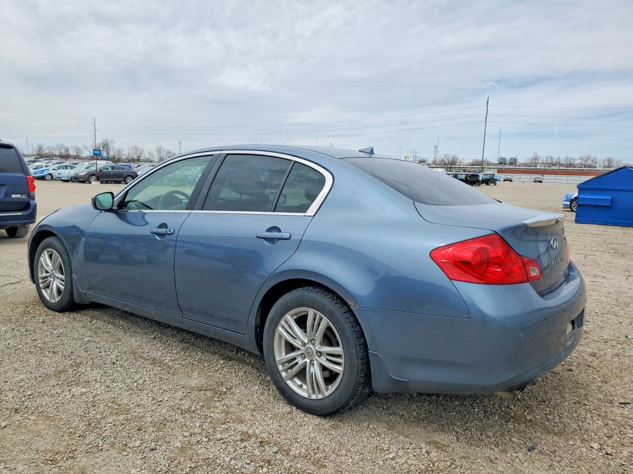 INFINITI G37 X