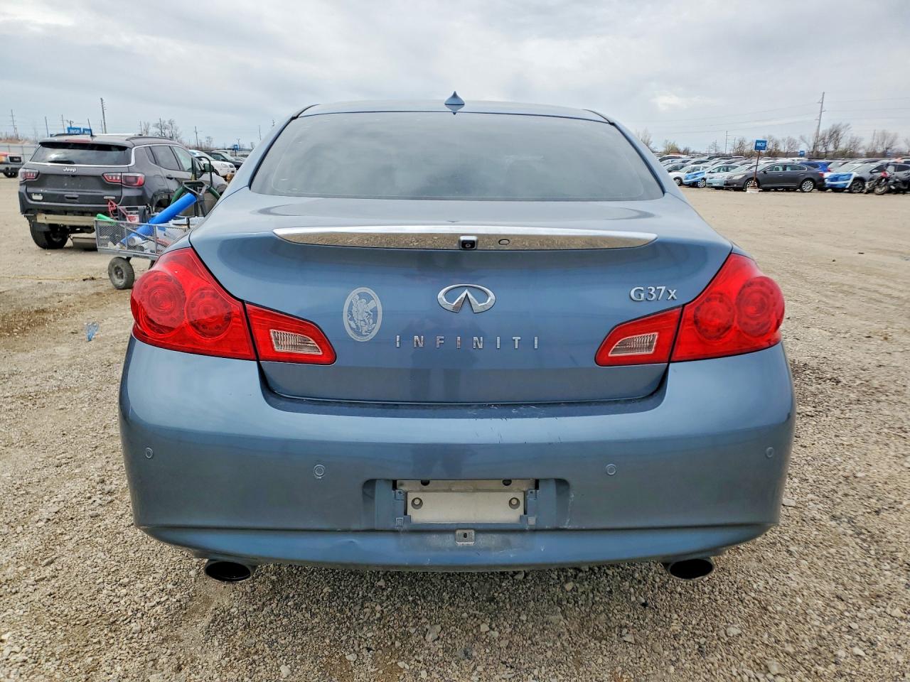 INFINITI G37 X
