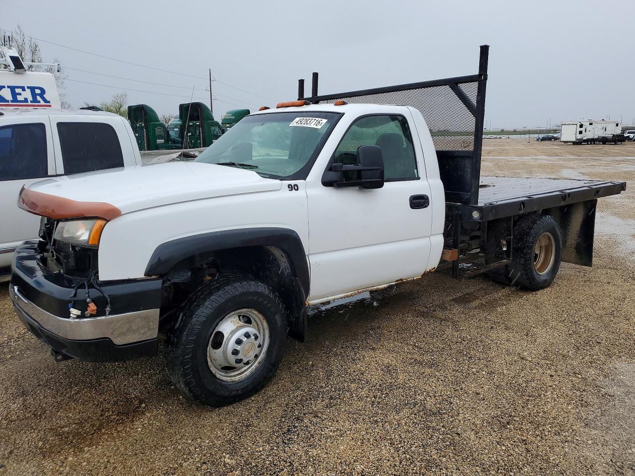 Salvage Chevrolet Silverado Image