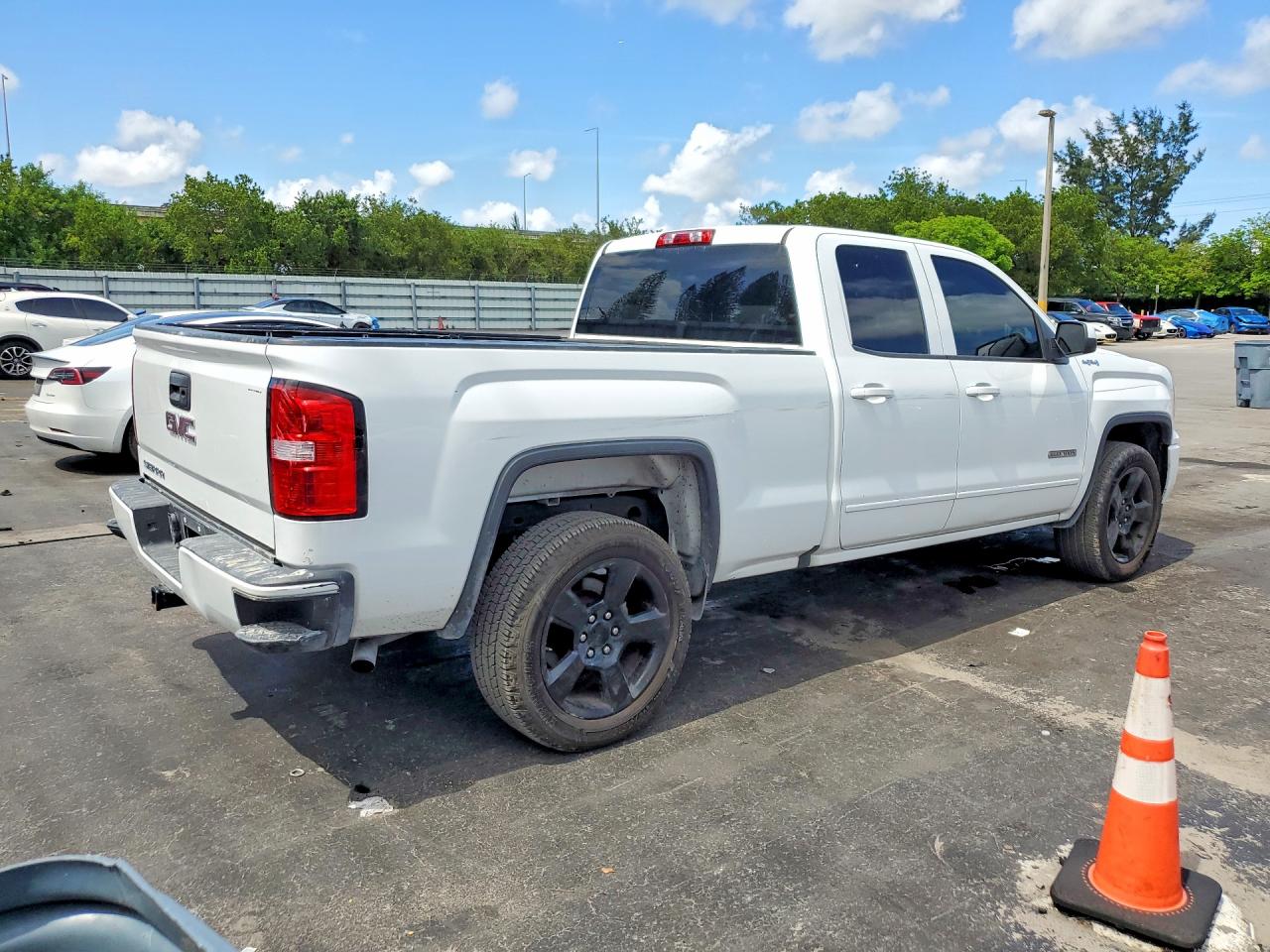 GMC Sierra K1500