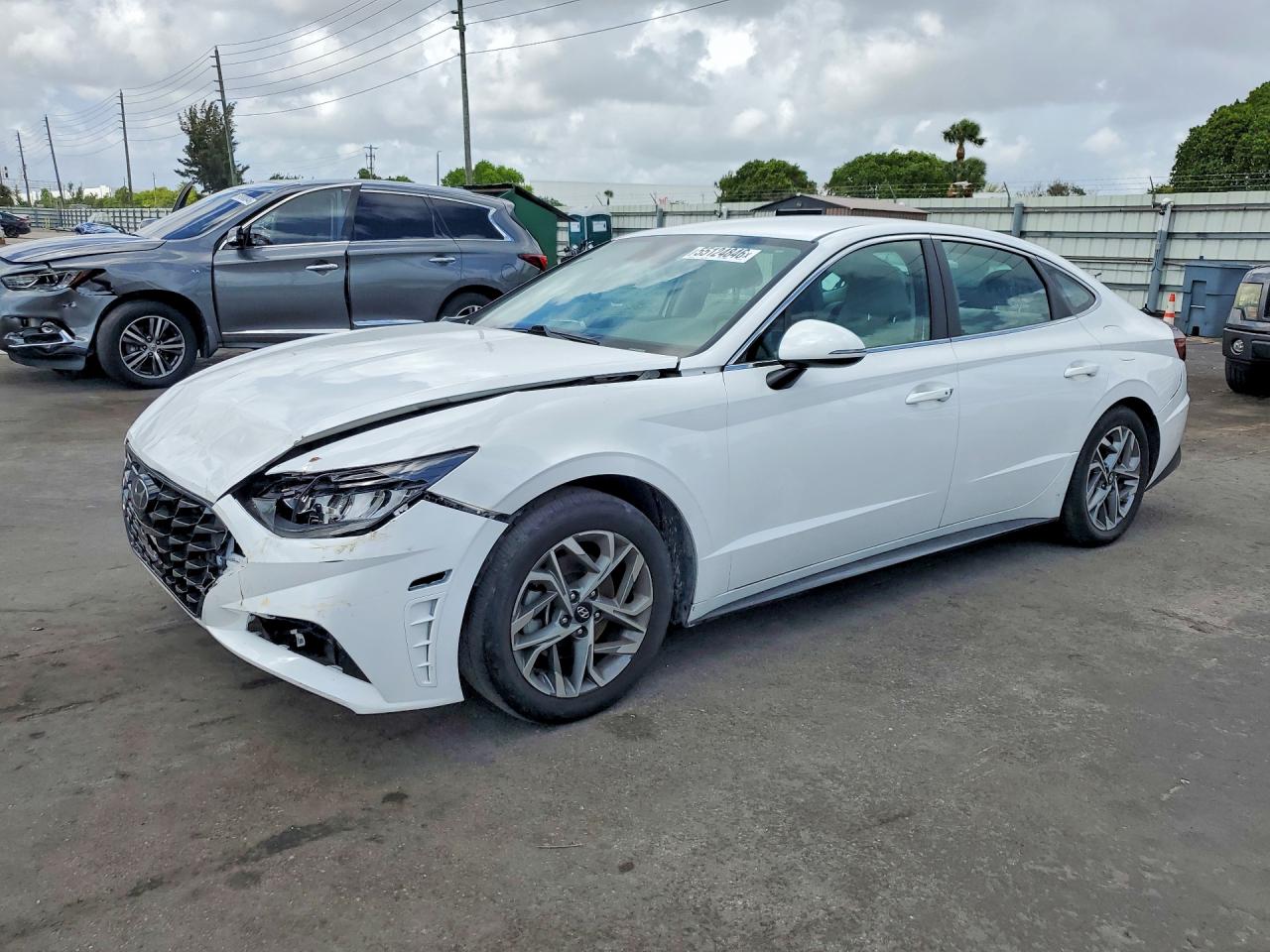 Salvage Hyundai SONATA Image