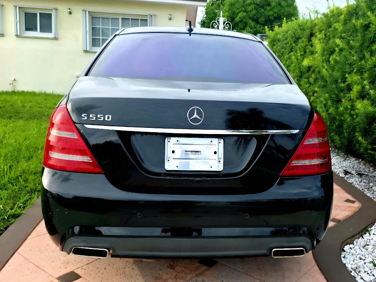 Mercedes-Benz S-Class 550