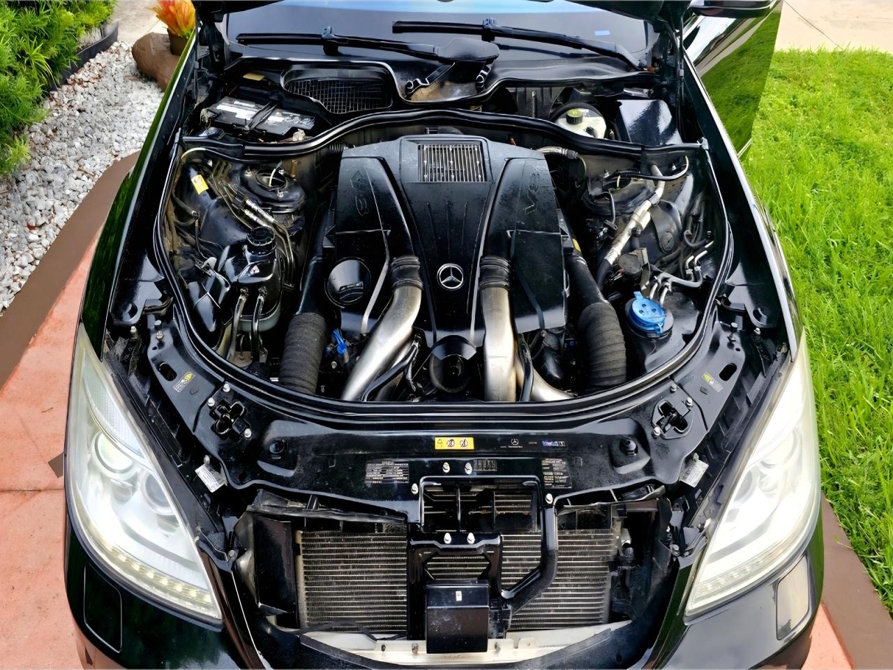 Mercedes-Benz S-Class 550