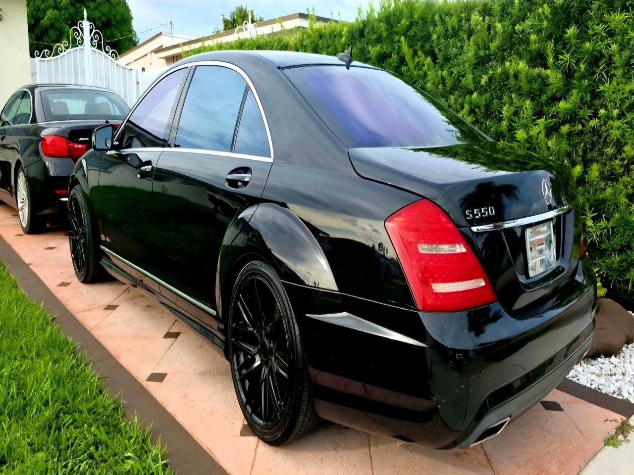 Mercedes-Benz S-Class 550