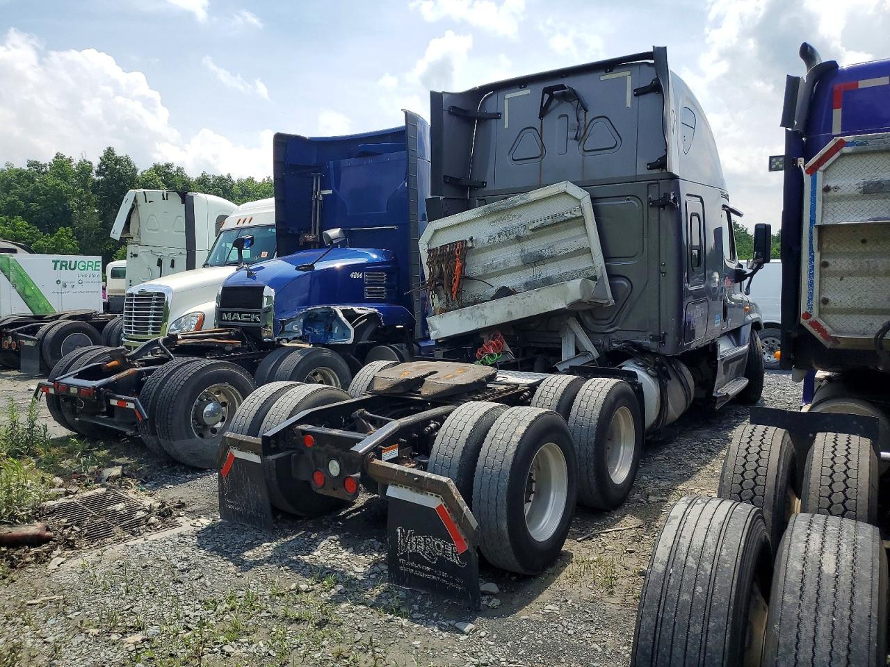 Freightliner Cascadia 125