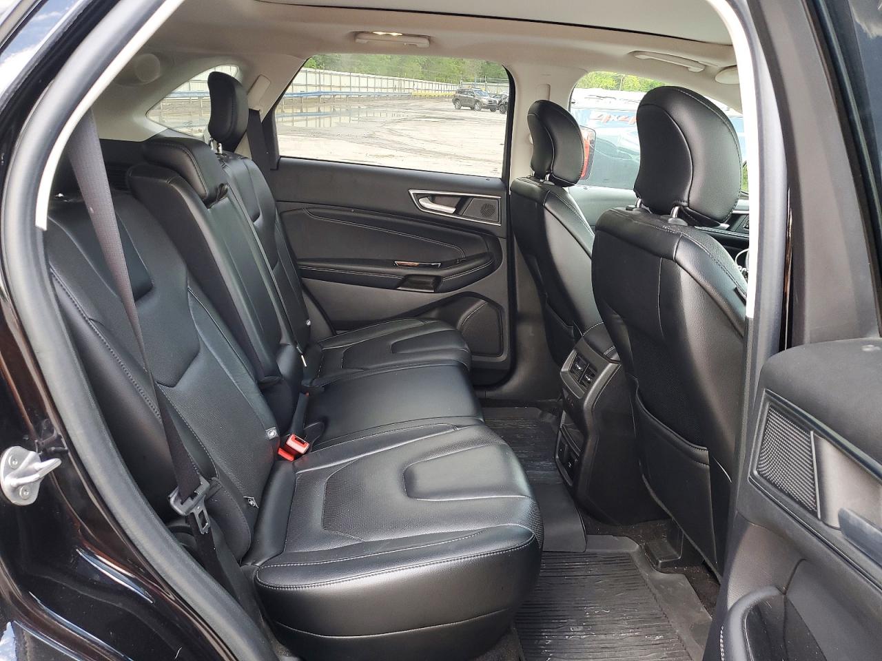 Ford Edge Titanium