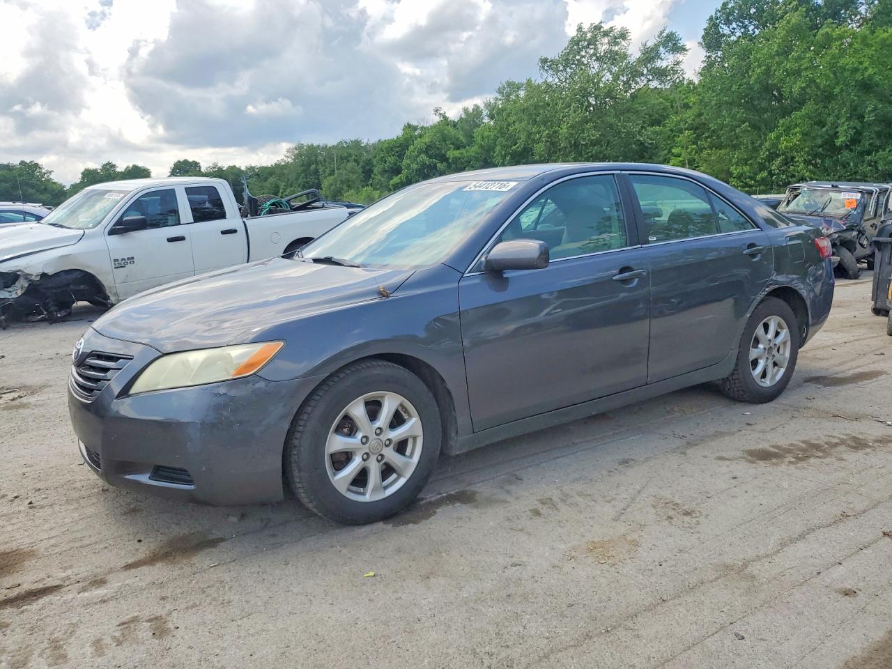 Salvage Toyota Camry Image