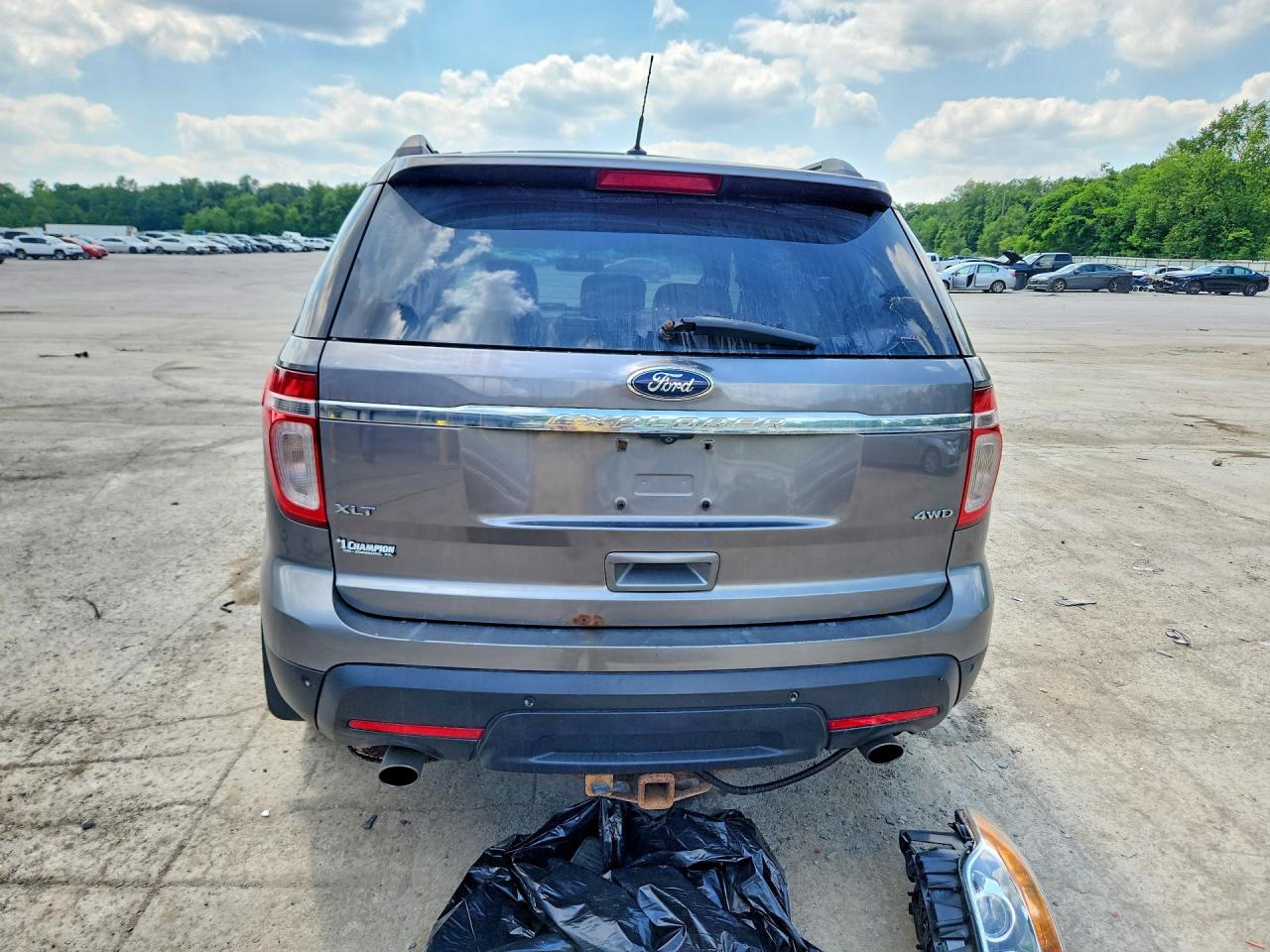 Ford Explorer Xlt