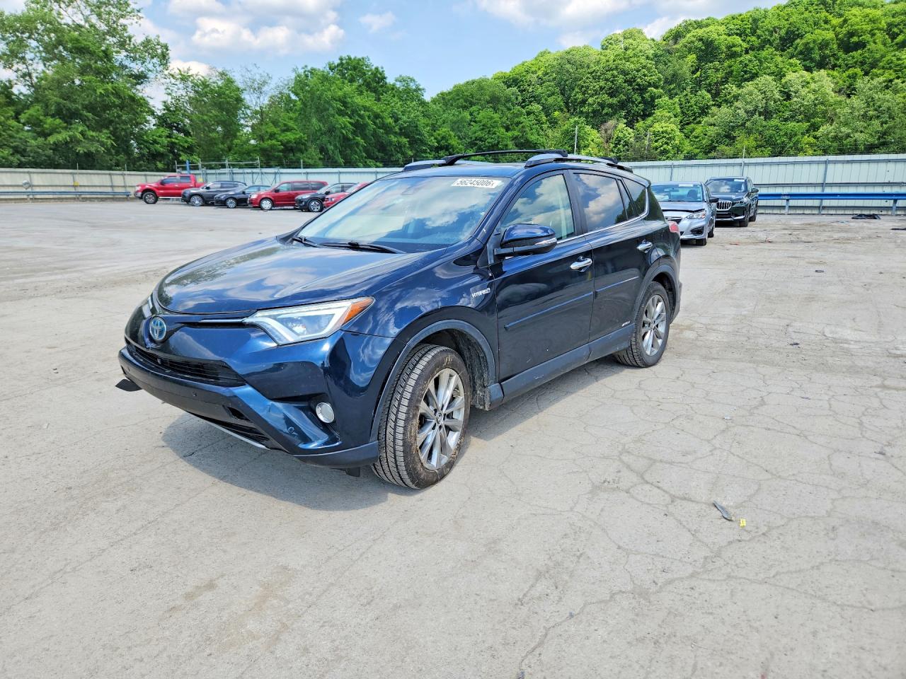 Salvage Toyota RAV4 Image
