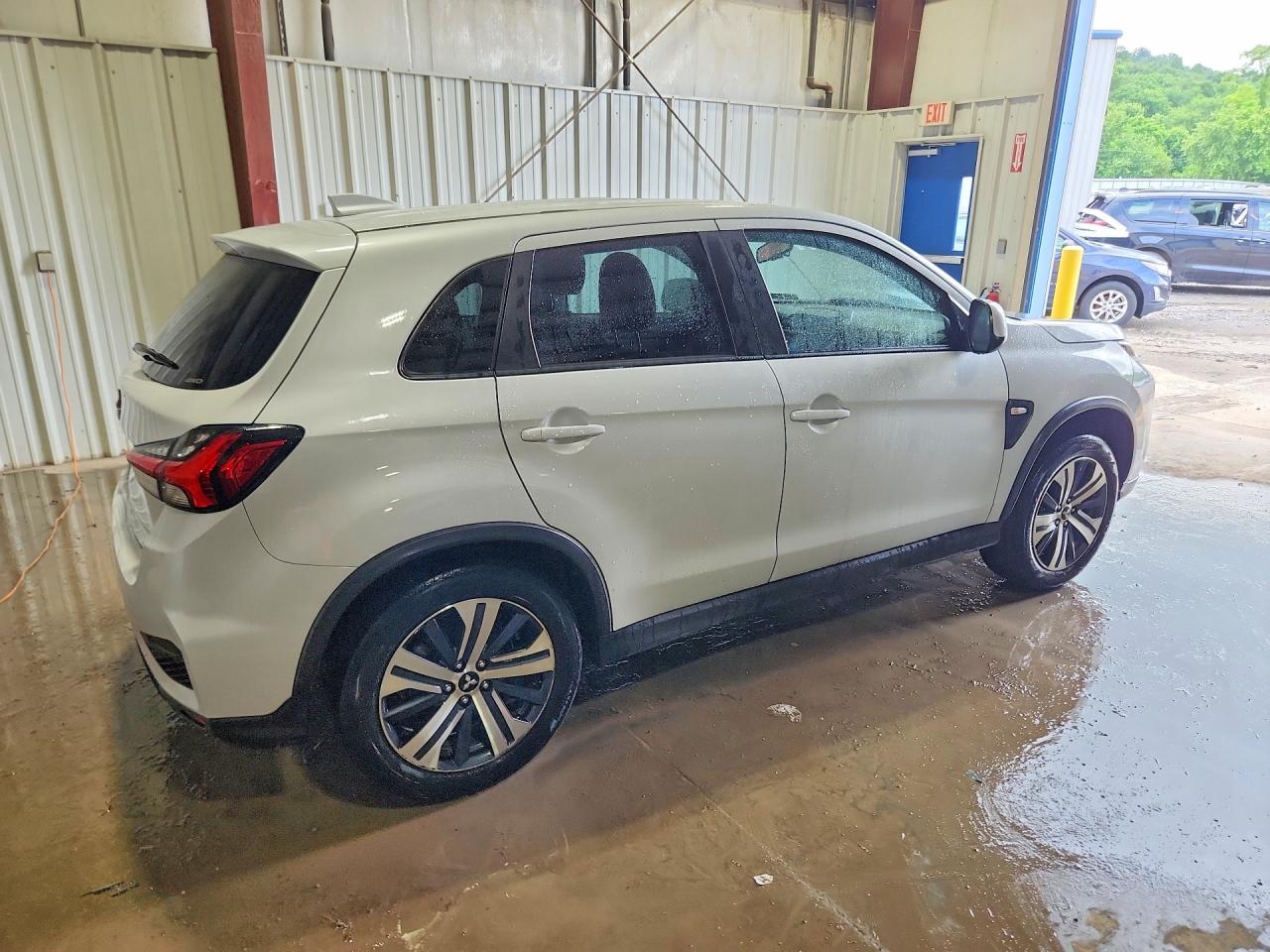 Mitsubishi Outlander S