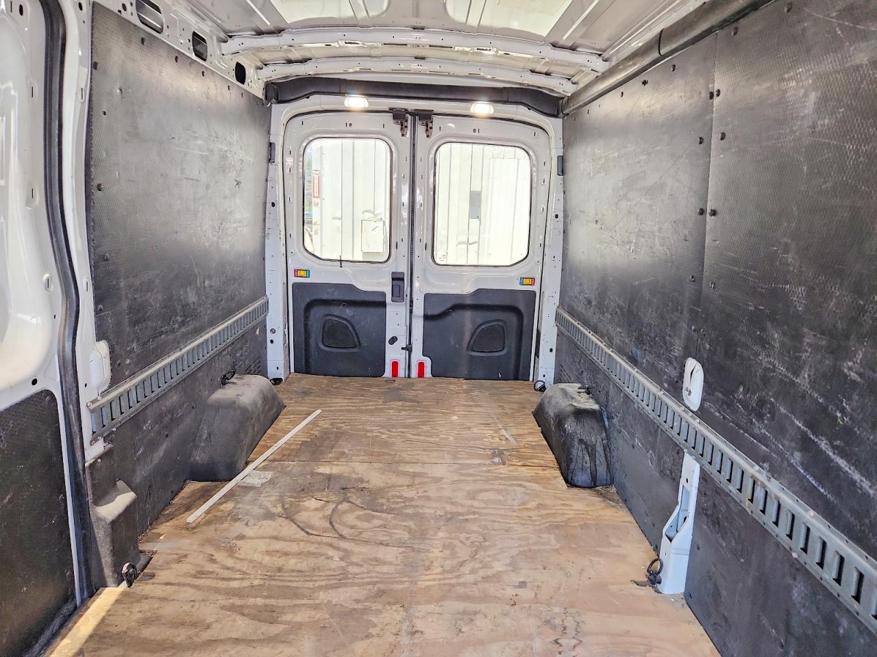 Ford Transit T-250