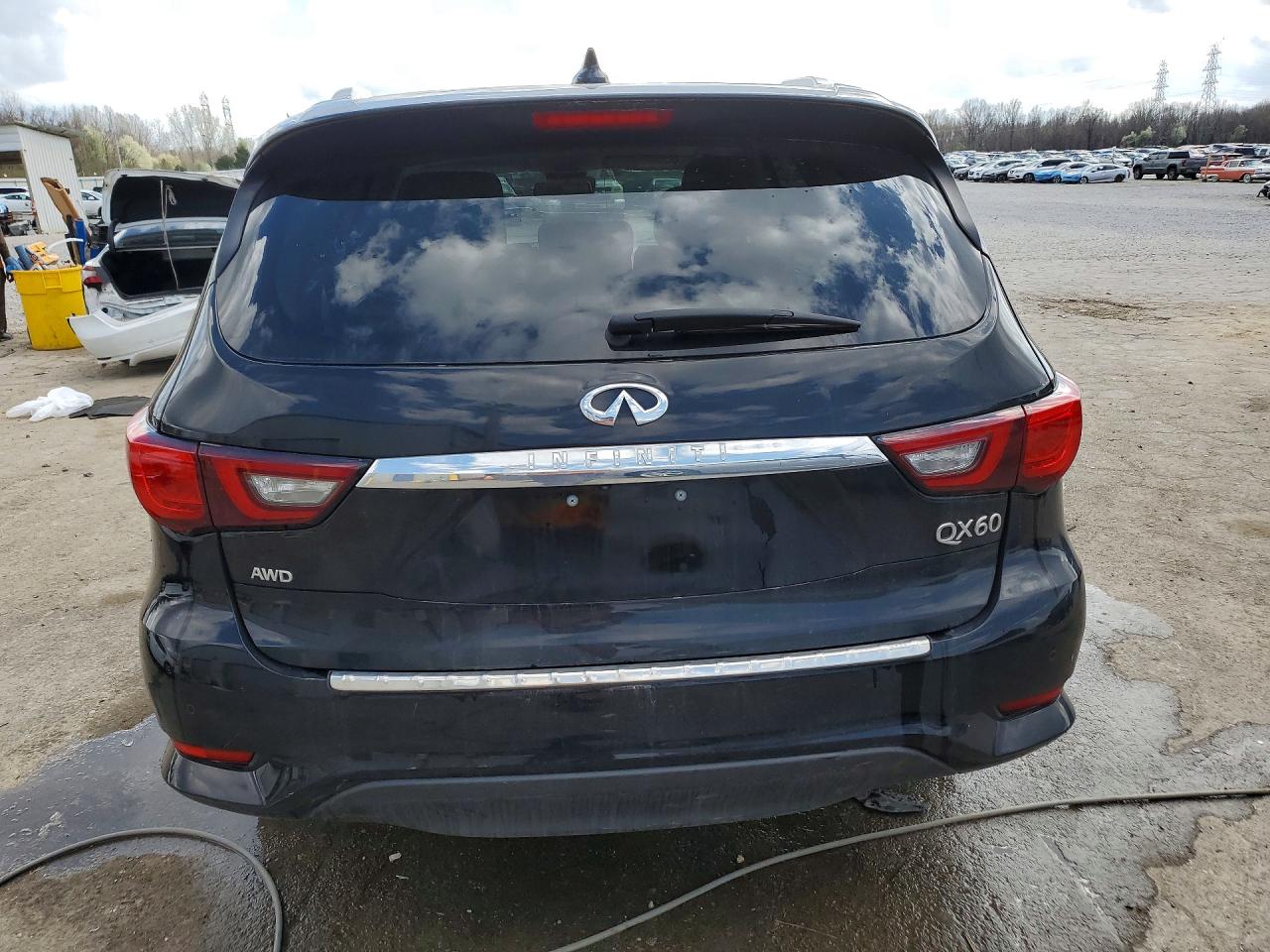 INFINITI Qx Luxe