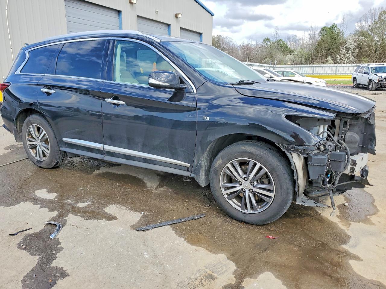 INFINITI Qx Luxe