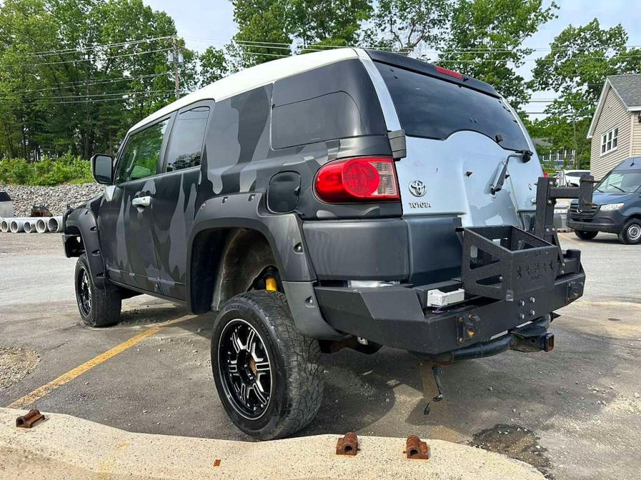 Toyota FJ Cruiser Base