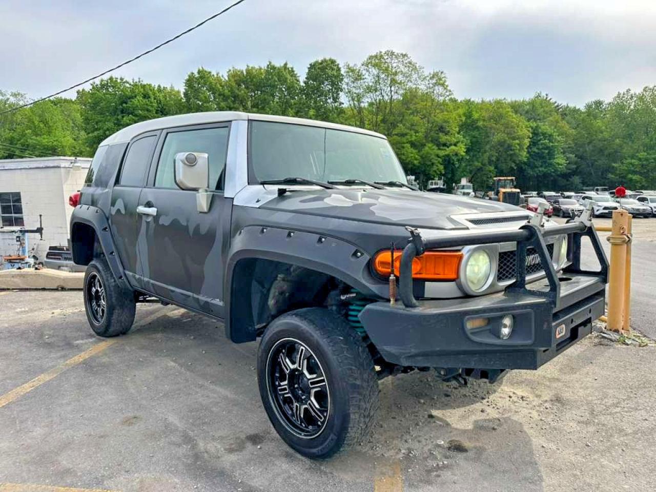 Toyota FJ Cruiser Base