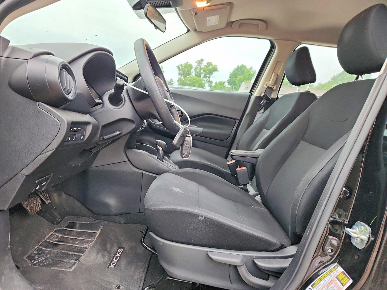 Nissan Kicks S