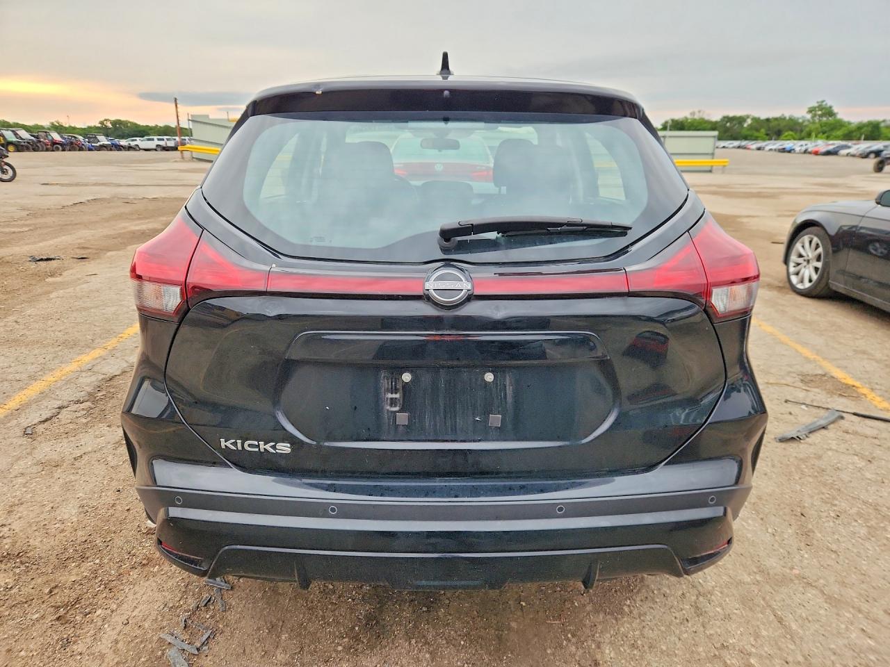 Nissan Kicks S