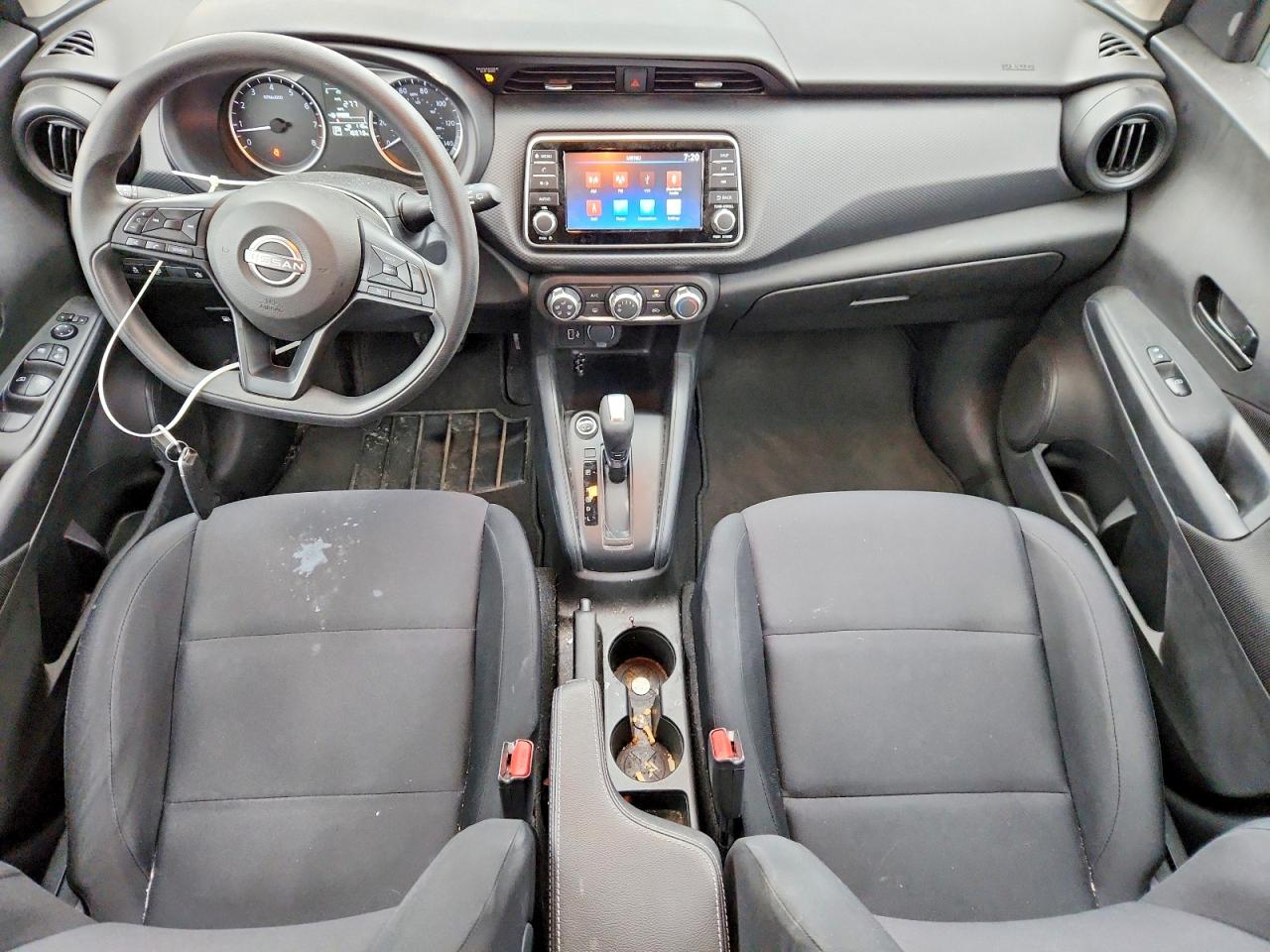 Nissan Kicks S