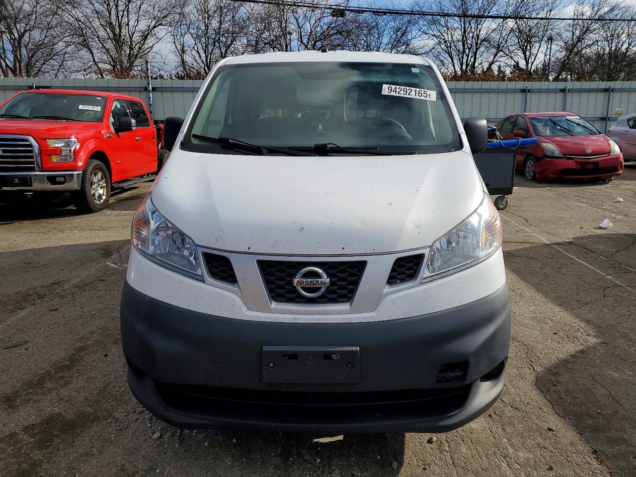 Nissan Nv