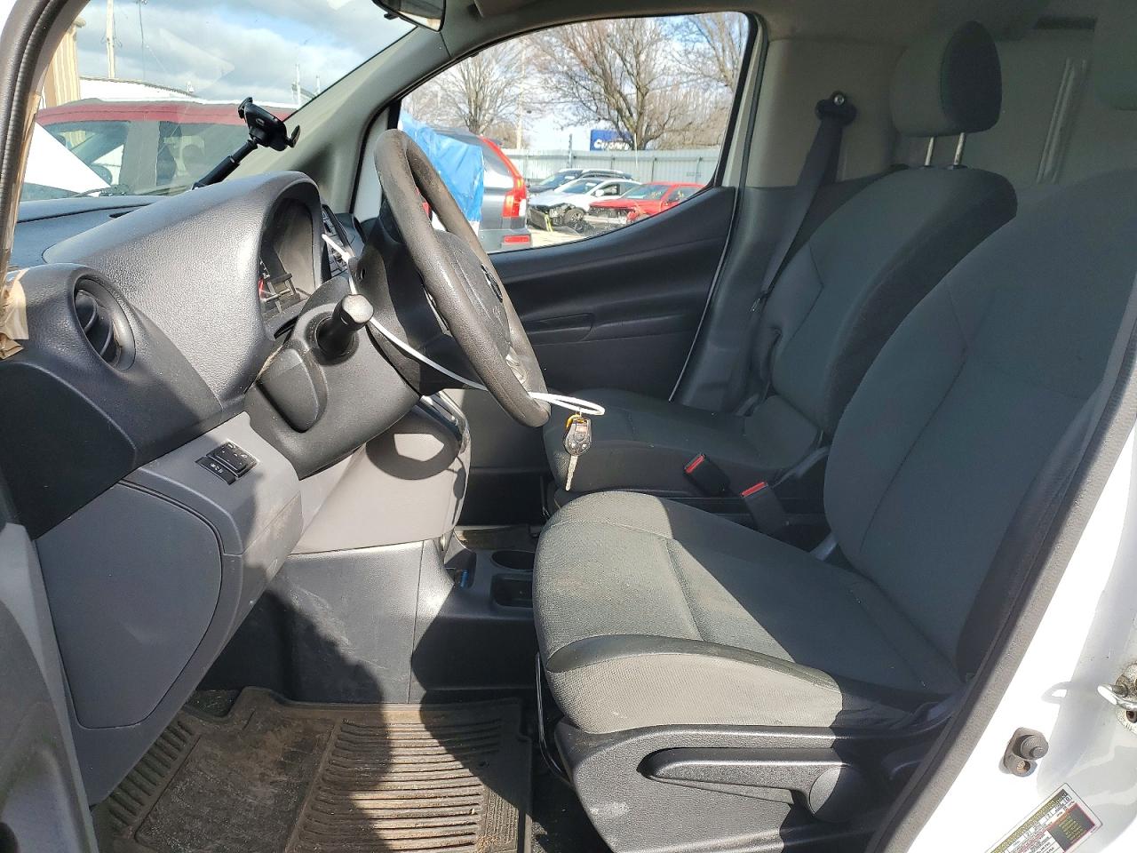 Nissan Nv