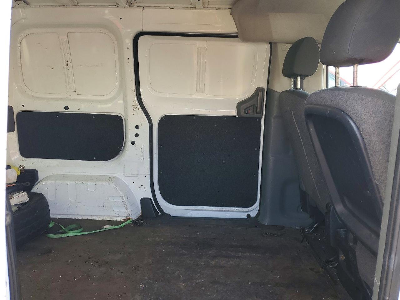Nissan Nv