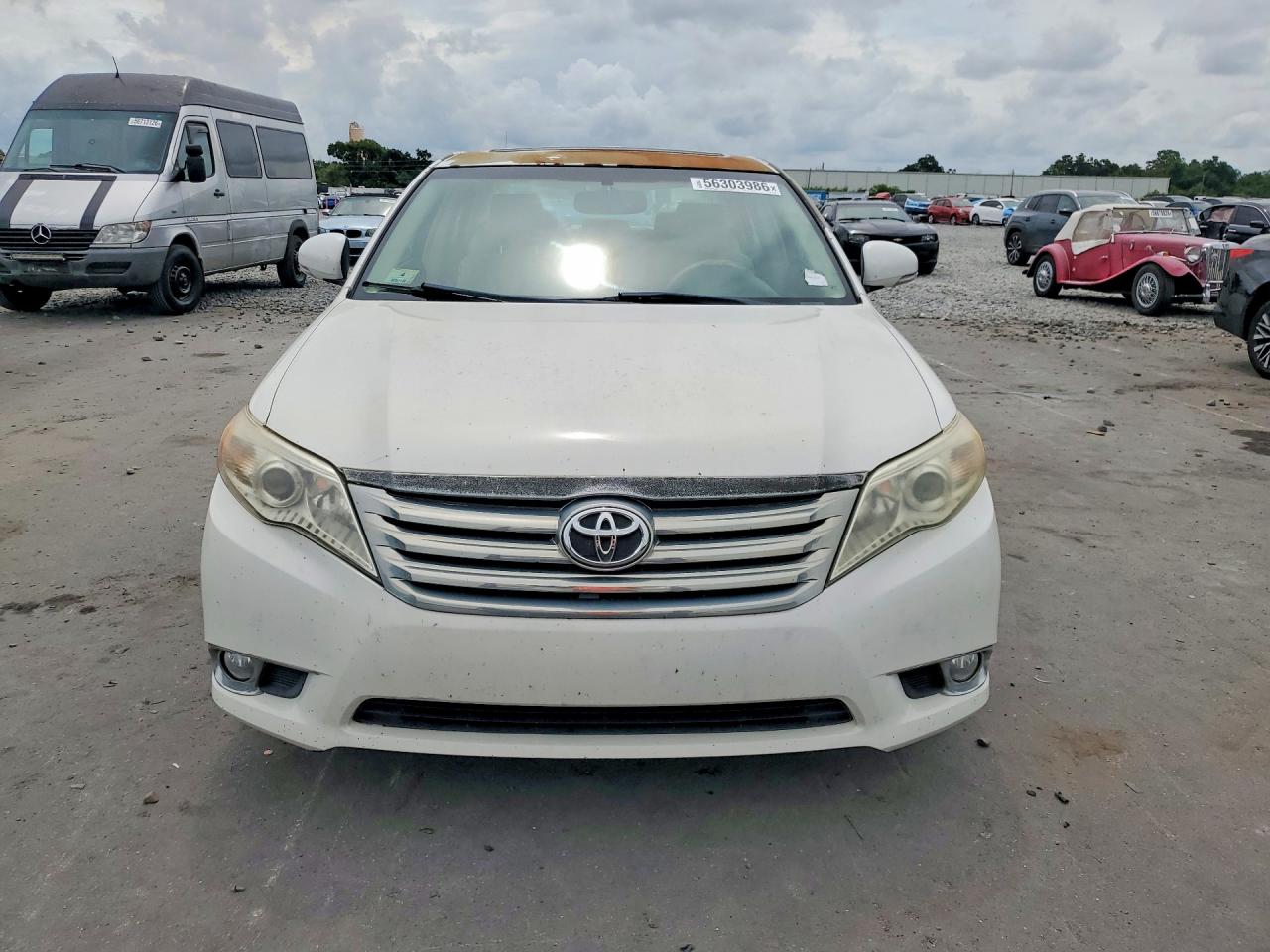 Toyota Avalon Base