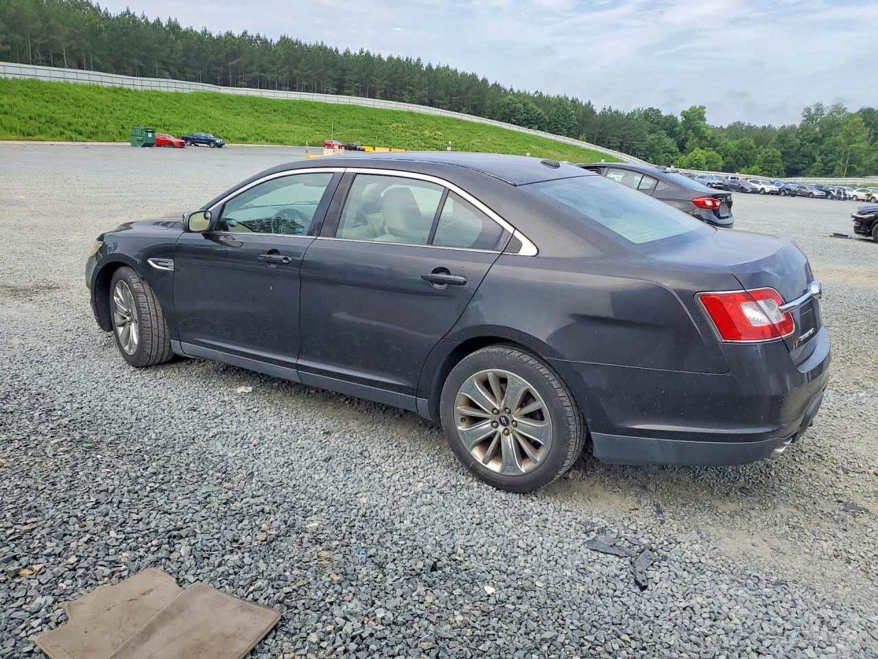 Ford Taurus Limited