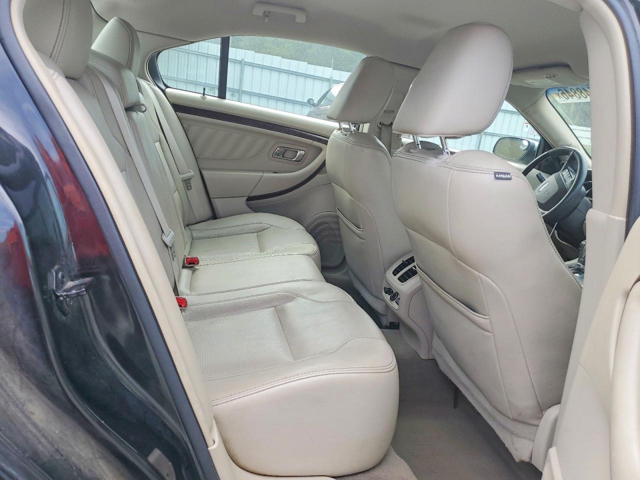 Ford Taurus Limited