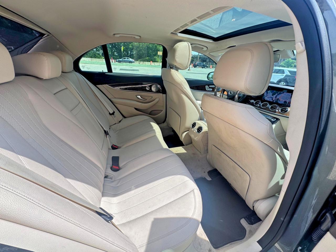 Mercedes-Benz E-Class 300