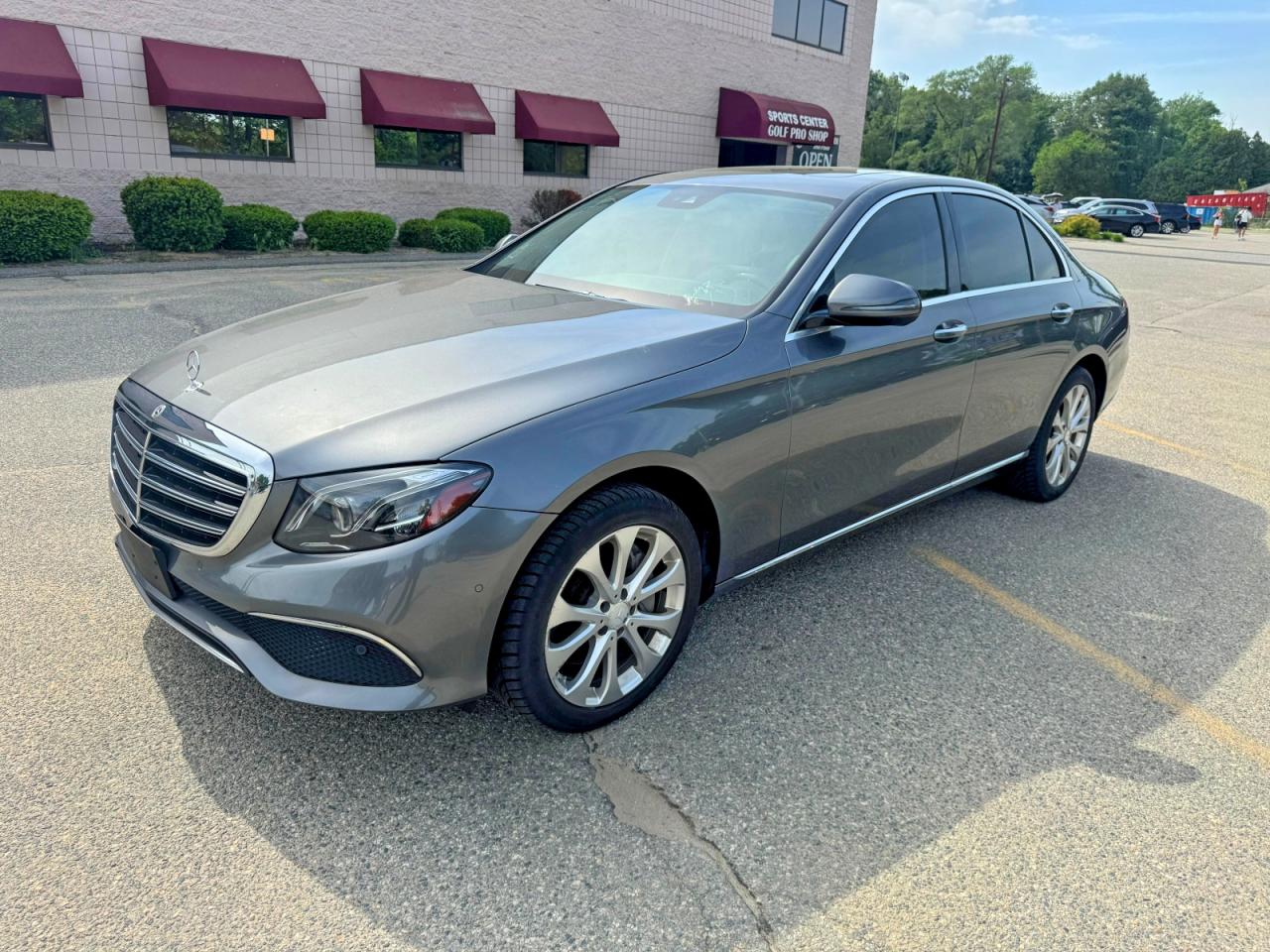 Mercedes-Benz E-Class 300