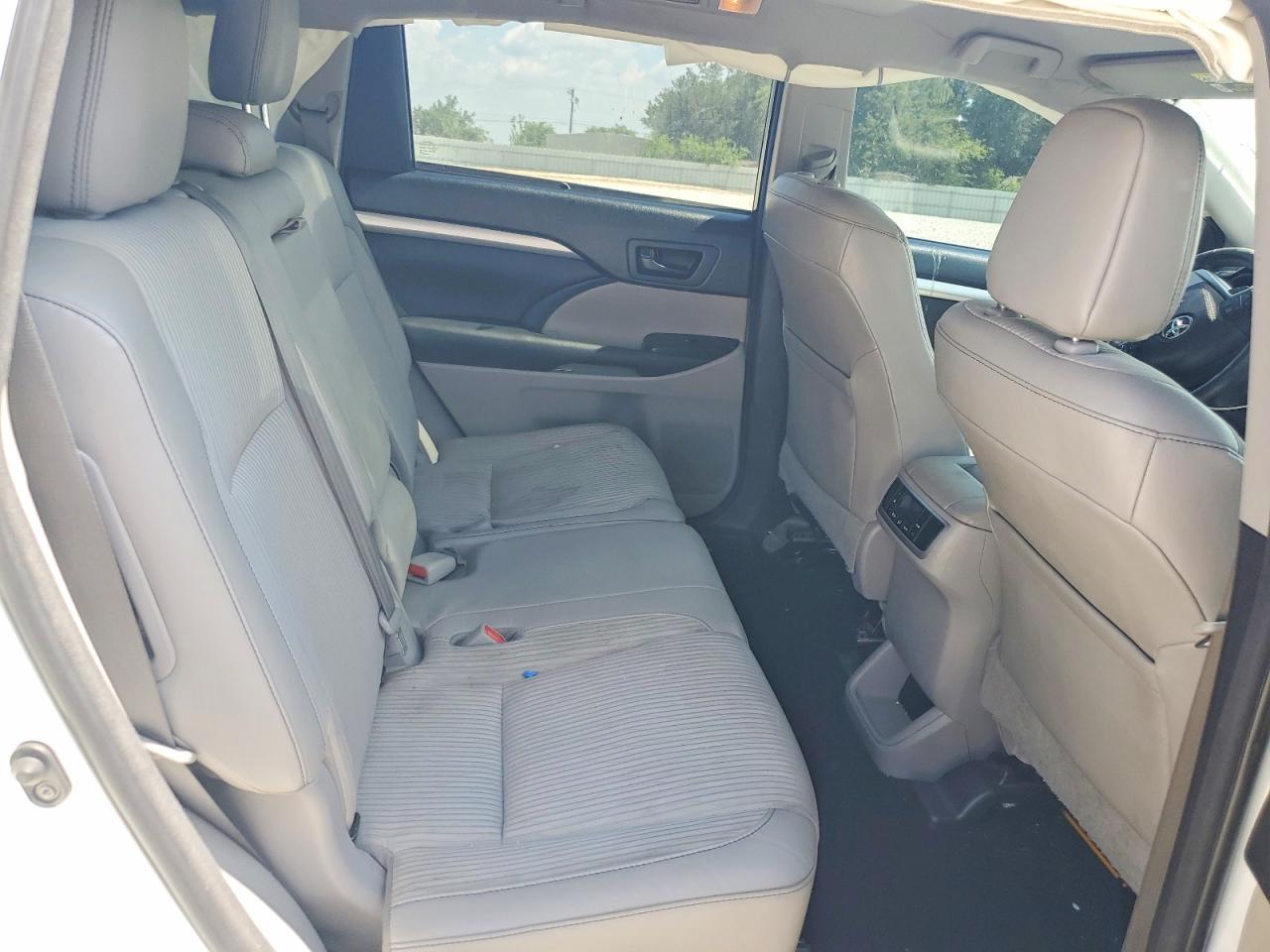 Toyota Highlander Le