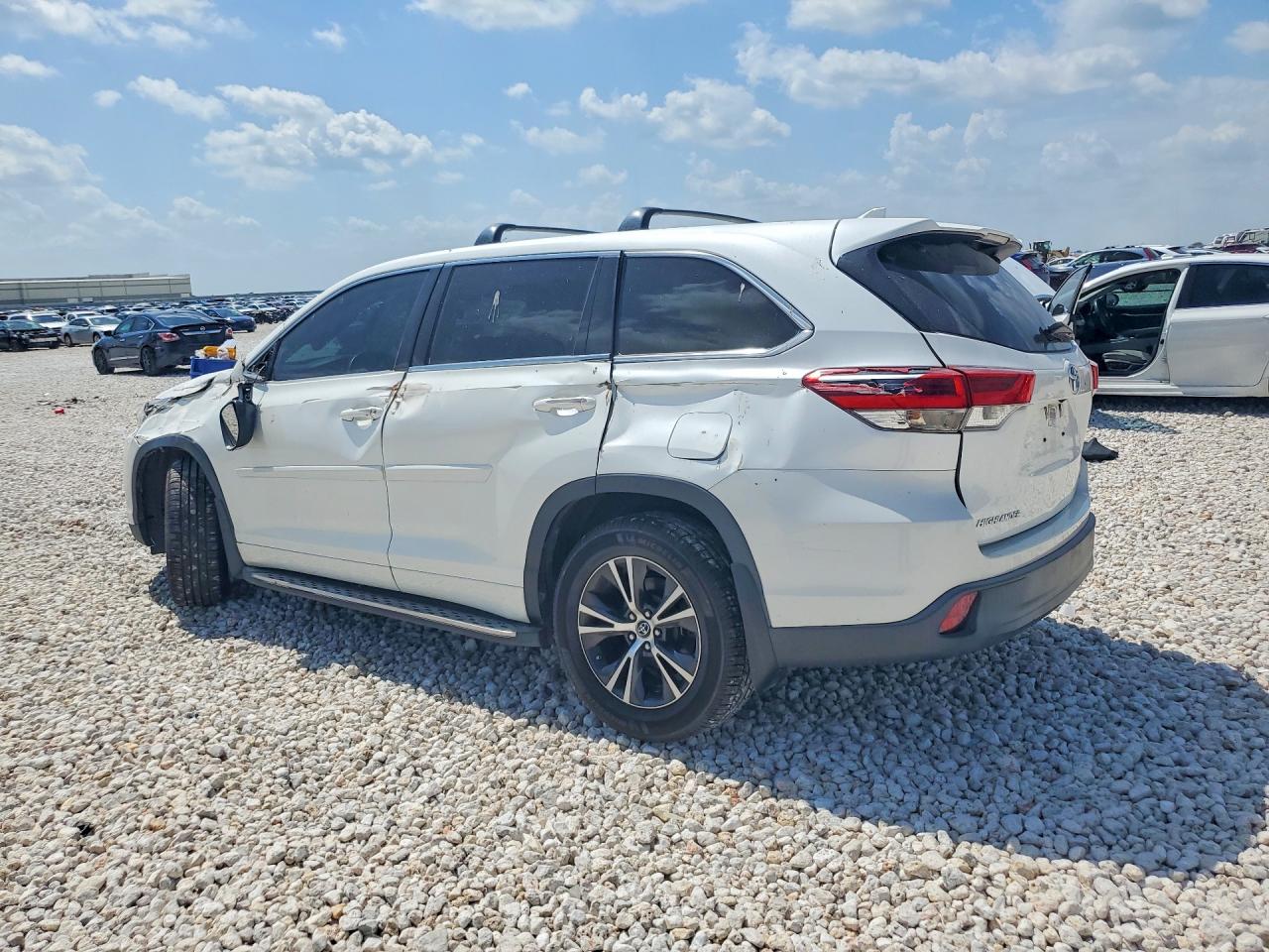 Toyota Highlander Le