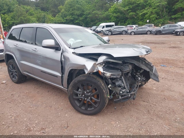 Salvage Jeep Grand Cherokee Image