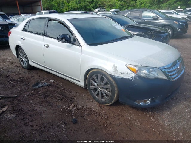 Salvage Toyota Avalon Image