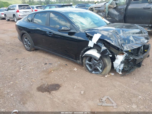 Salvage Kia K4 Image