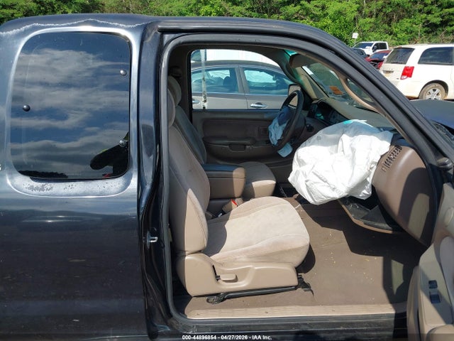 Toyota Tacoma Base V6