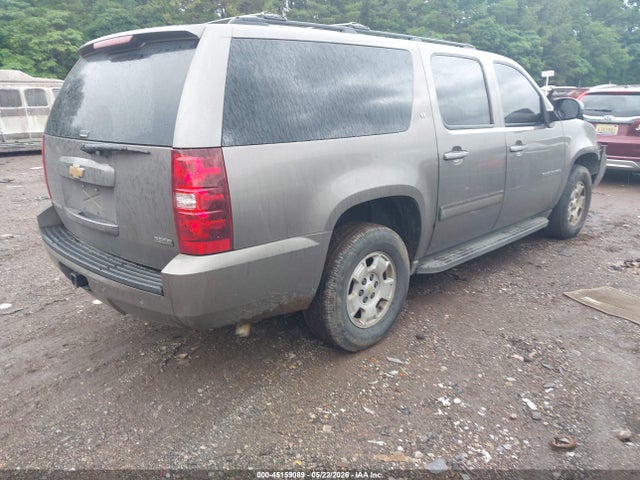 Chevrolet Suburban 1500 Lt