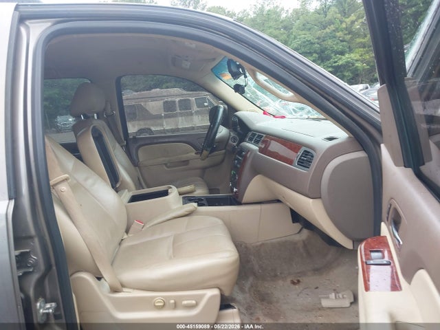 Chevrolet Suburban 1500 Lt