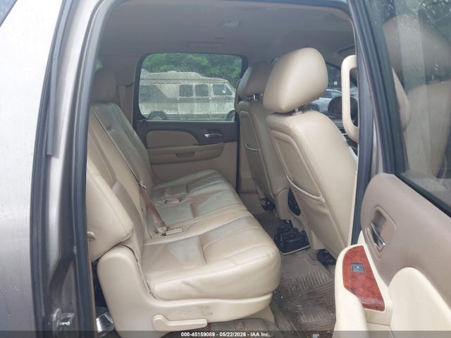 Chevrolet Suburban 1500 Lt