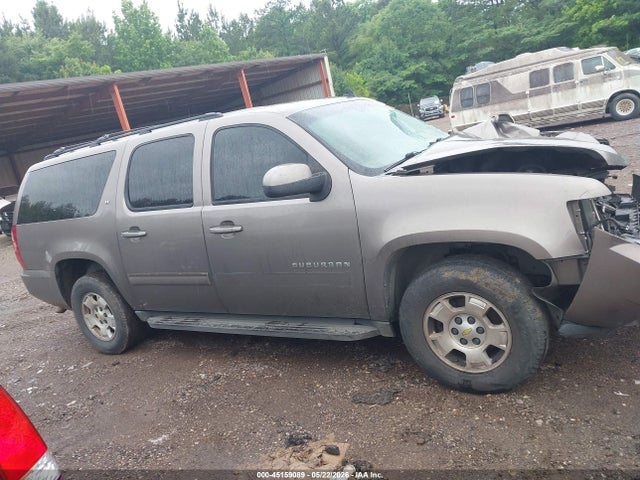 Chevrolet Suburban 1500 Lt
