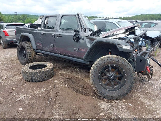 Salvage Jeep Gladiator Image
