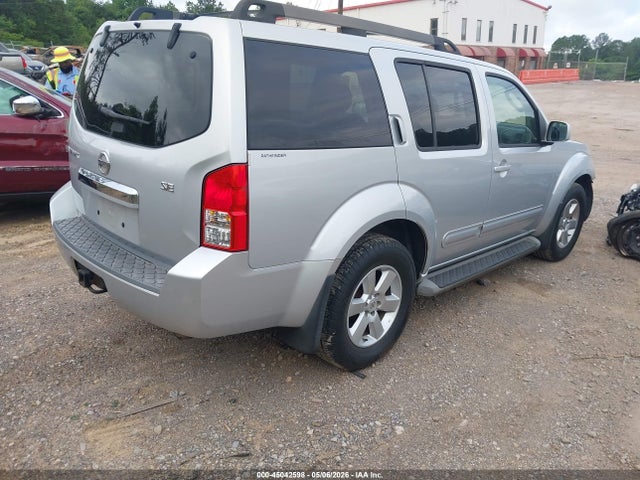 Nissan Pathfinder Se