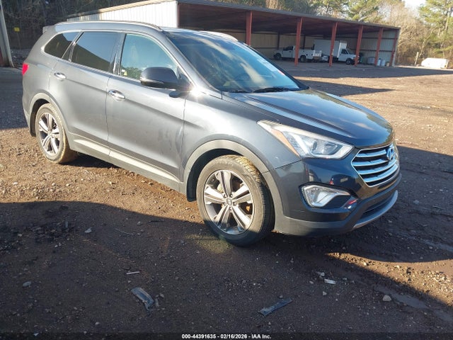 Salvage Hyundai SANTA FE Image