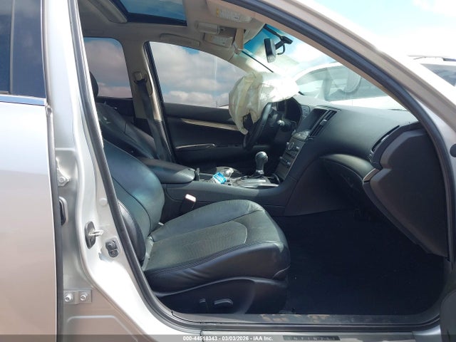 INFINITI G37 Journey