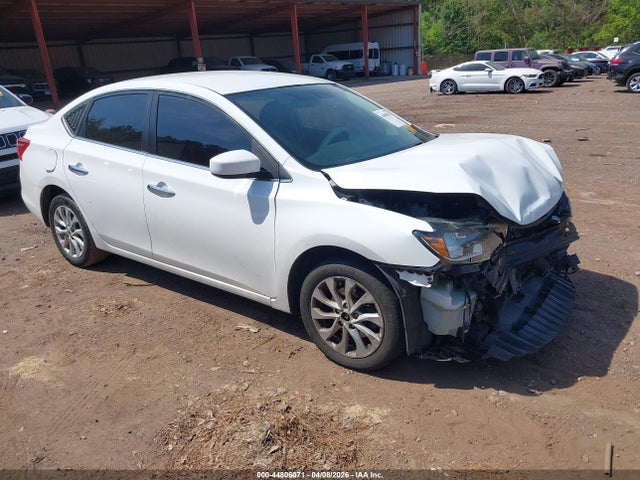 Salvage Nissan Sentra Image