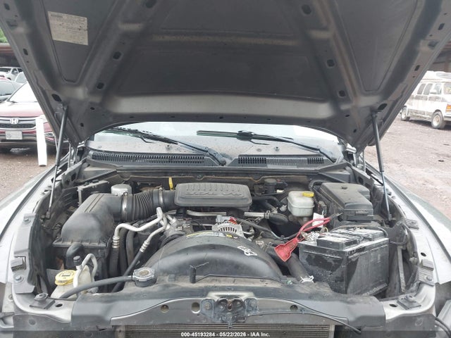 Mitsubishi Raider Ls