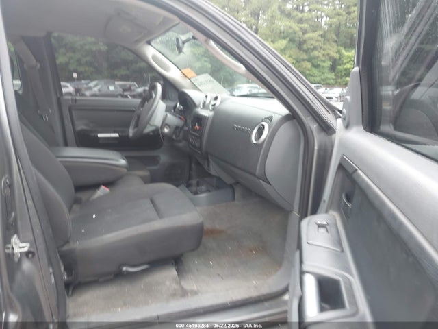 Mitsubishi Raider Ls
