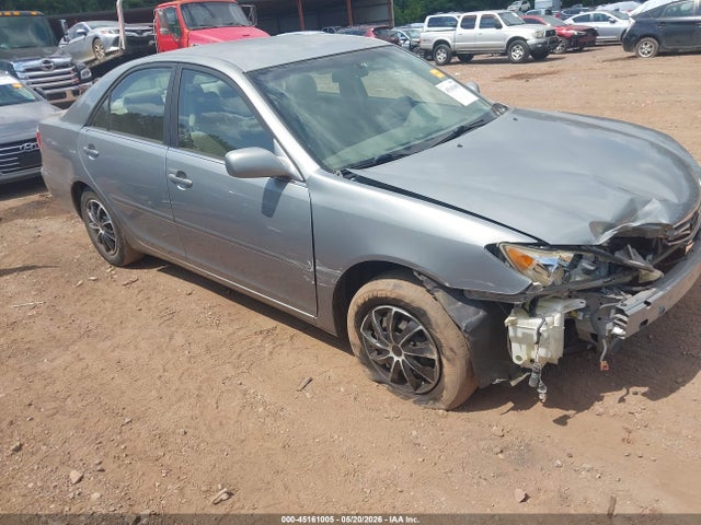Salvage Toyota Camry Image